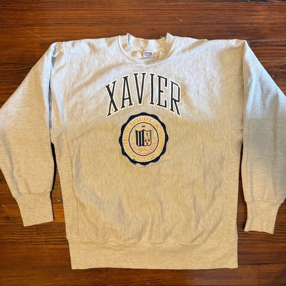 #575 VERY VINTAGE 1980s XAVIER MUSKETEERS Gray Crewneck Sweater. - Picture 1 of 16